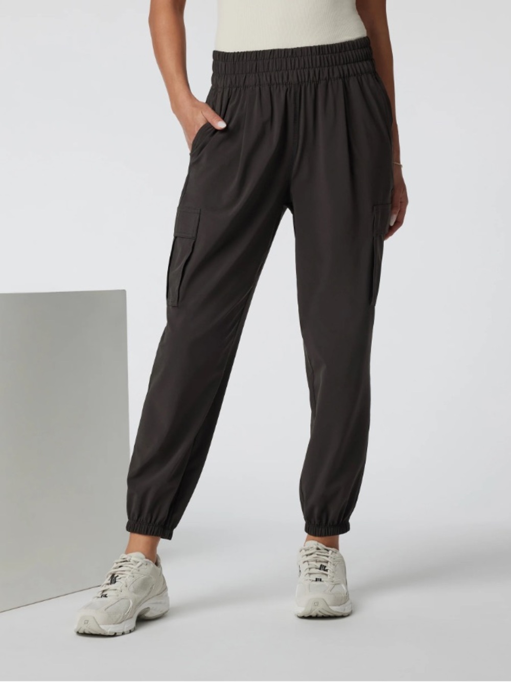 Vuori Villa Cargo Joggers Olive Green